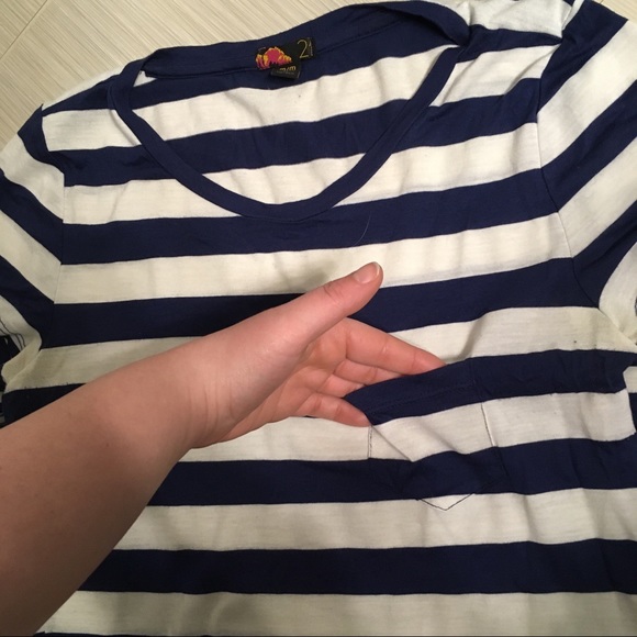 Forever21 Navy & White Super Soft Stretch Tee - Picture 4 of 7